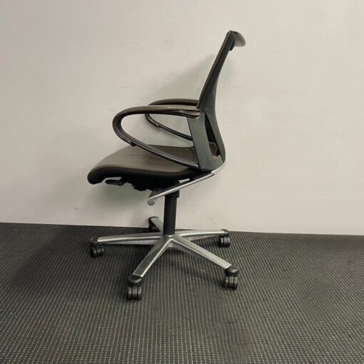 Modus Swivel Leather Chair by Wilkhahn - SOLD - Image 3
