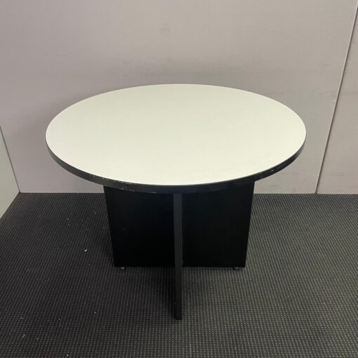 Round Table - 900mm in Diameter - 1 available - Image 2