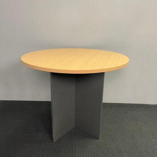 Round Table - 900mm in Diameter - 1 available