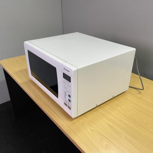Panasonic Microwave NNST756W - SOLD - Image 3