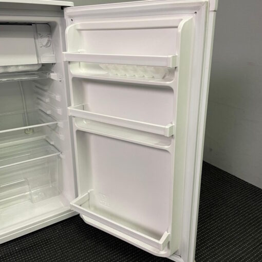 Westinghouse 100L Bar Fridge WIM1000WC - SOLD - Image 6