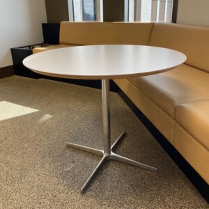 Round Table - 900mm in Diameter - 1 available