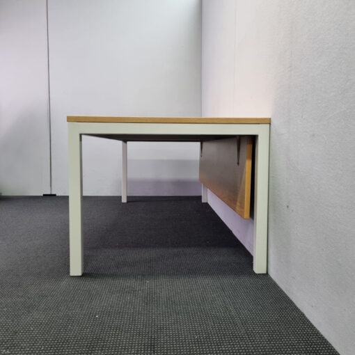 Desk / Table - 2200mm x 800mm - 1 available - Image 3