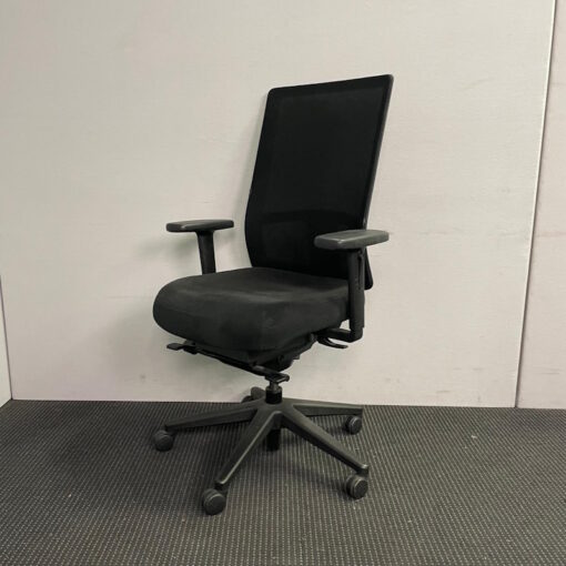 Mesh Office Chair - 1 available - Image 2