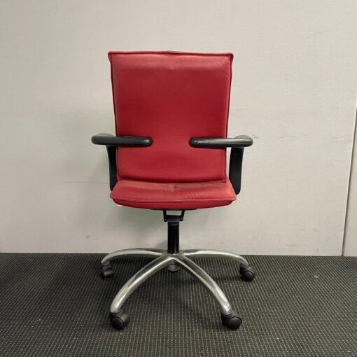 Formway Red Arq Mid Back Meeting Chairs - 8 available - Image 4