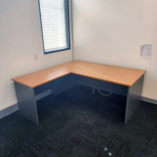 Desk and Return - 1800 x 1800 - SOLD - Image 2