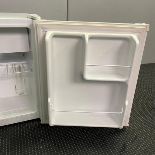 Heller 47L Mini Bar Fridge White - SOLD - Image 7