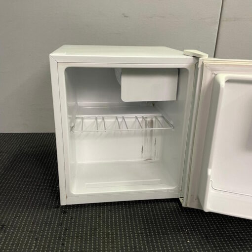 Heller 47L Mini Bar Fridge White - SOLD - Image 6