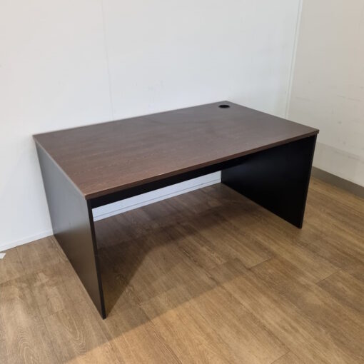 Straight Desk 1500 x 900 - SOLD - Image 2