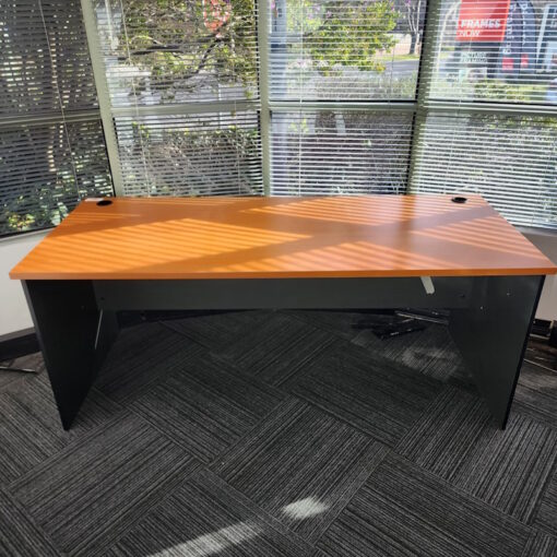 Straight Desk - 1800 x 750 - SOLD