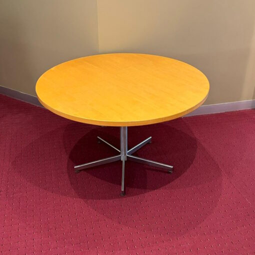 Round Table - 2 sizes - 2 available