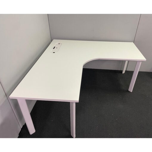 Corner Workstation - 1800 x 1700 - 15 available - Image 5