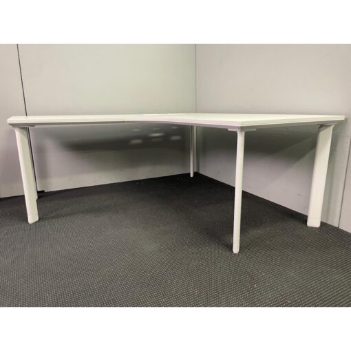 Corner Workstation - 1800 x 1700 - 15 available - Image 4