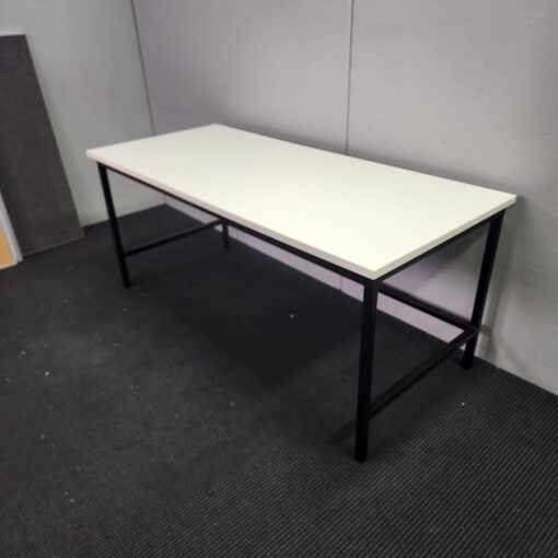 Table 1700 x 750 x 735H - 1 available - Image 2
