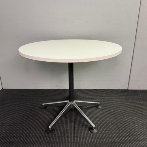 Round Table 900mm in Diameter - 1 available - Image 2