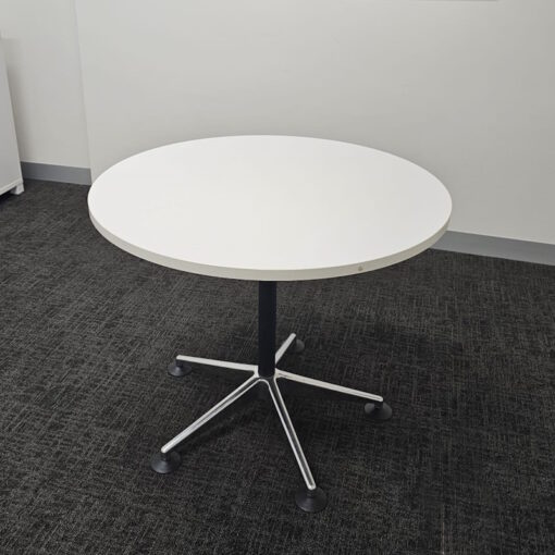 Round Table - 900mm in Diameter - 1 available