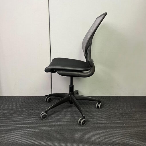 Humanscale World One Task Chair - SOLD - Image 4
