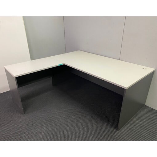 Desk and Return - 1800 x 1800 - SOLD