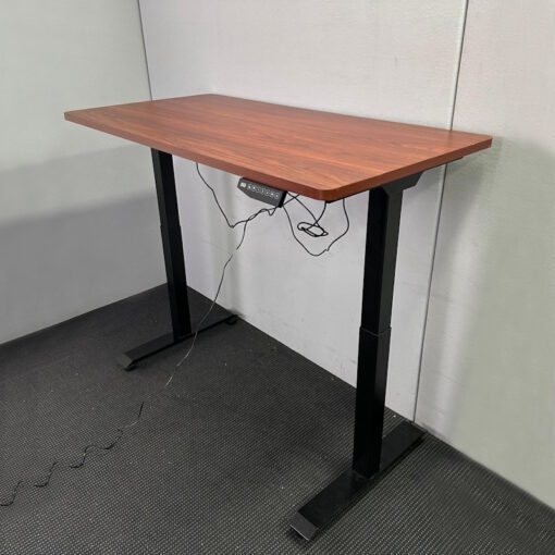 Electric Height Adjustable Desk with Castors 1400 x 700 - SOLD