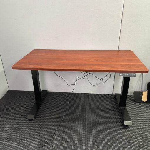 Electric Height Adjustable Desk with Castors 1400 x 700 - SOLD - Image 2