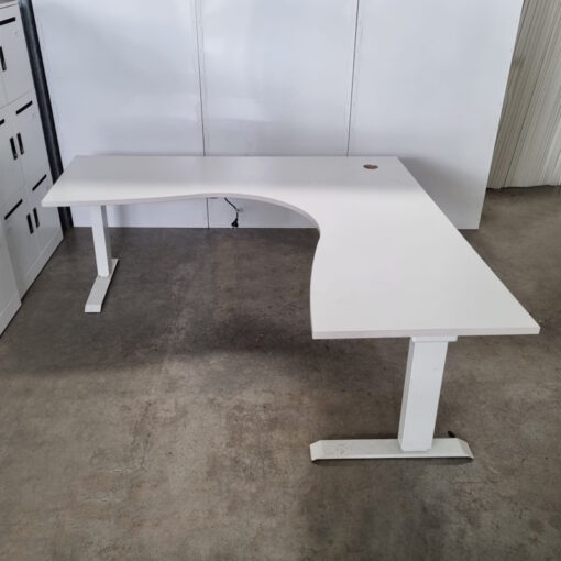 Electric Height Adjustable Corner Workstation 1800 x 1800 - SOLD
