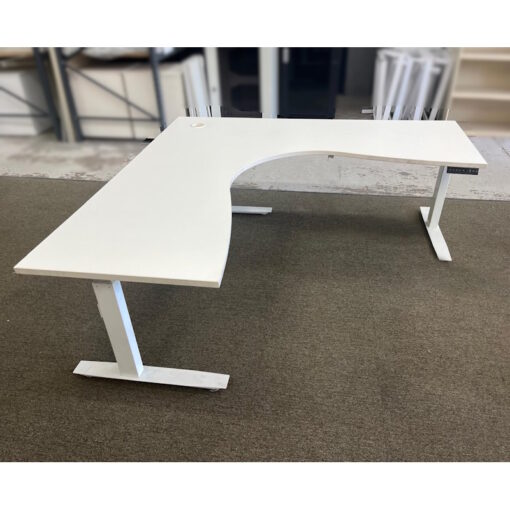 Electric Height Adjustable Corner Workstation 1800 x 1800 - SOLD - Image 3
