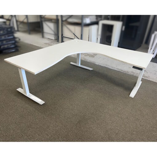 Electric Height Adjustable Corner Workstation 1800 x 1800 - SOLD - Image 2