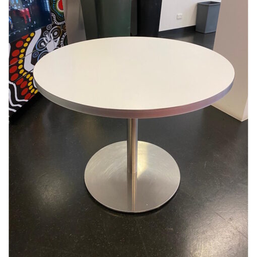 Round Table - 900mm in Diameter - 1 available