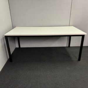 Table - 1800 x 900 - 3 available