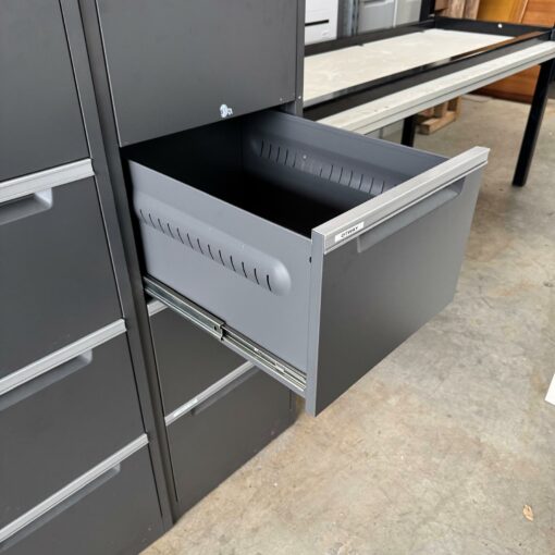 4 Drawer Filing Cabinet Steelco - 1 available - Image 3