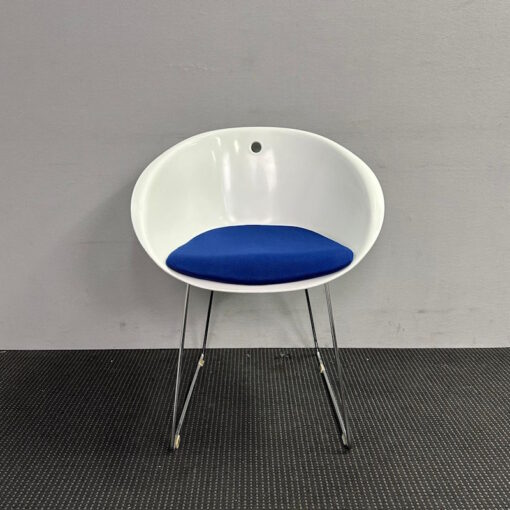 Gliss 920 Armchair with Sled base White by Pedrali - 15 available - Image 2