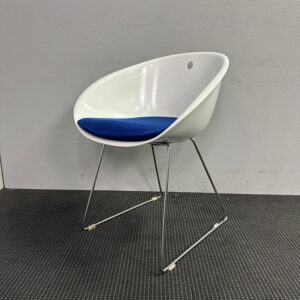 Gliss 920 Armchair with Sled base White by Pedrali - 15 available