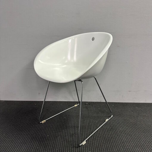 Gliss 920 Armchair with Sled base White by Pedrali - 15 available - Image 3