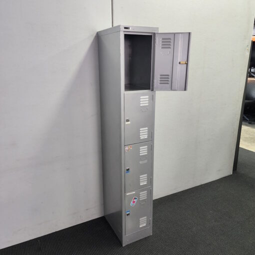 4 Doors Lockers - 9 available - Image 4