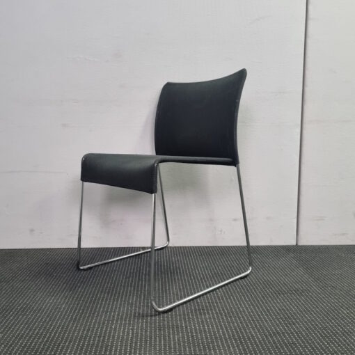 Soft Sim Chair by Vitra - 1 available