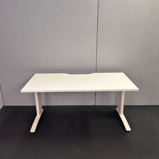Straight Desk - 1500 x 750 - SOLD