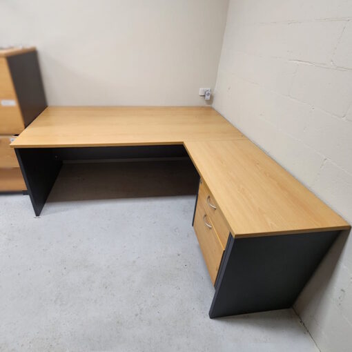 Desk and Return 1800 x 1800 - 1 available - Image 2