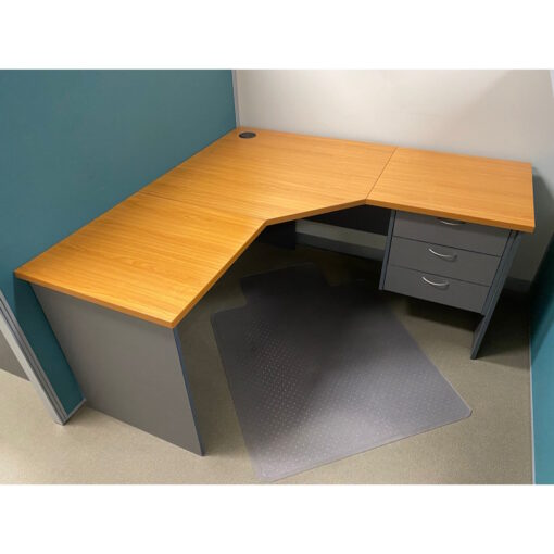 Corner Workstation - 1500 x 1500 - 1 available - Image 2