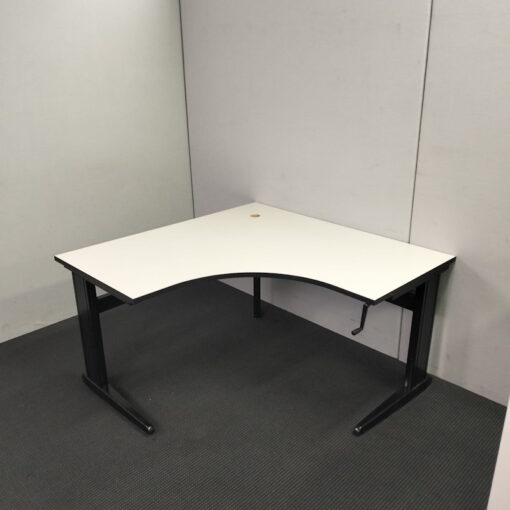 Manual Height Adjustable Corner Workstation 1400 x 1400 - SOLD - Image 4