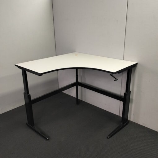 Manual Height Adjustable Corner Workstation 1400 x 1400 - SOLD