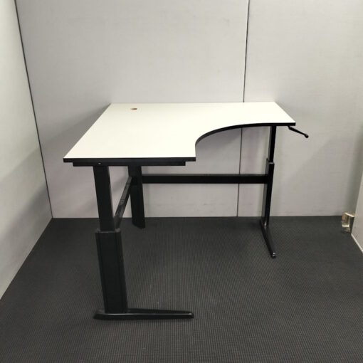 Manual Height Adjustable Corner Workstation 1400 x 1400 - SOLD - Image 6
