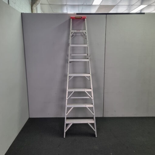 Gorilla M008-D 120kg 8-Step Platform Ladder - 1 available - Image 2