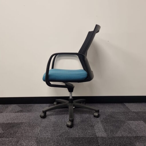 Meeting Office Chair - 30 available - Image 3