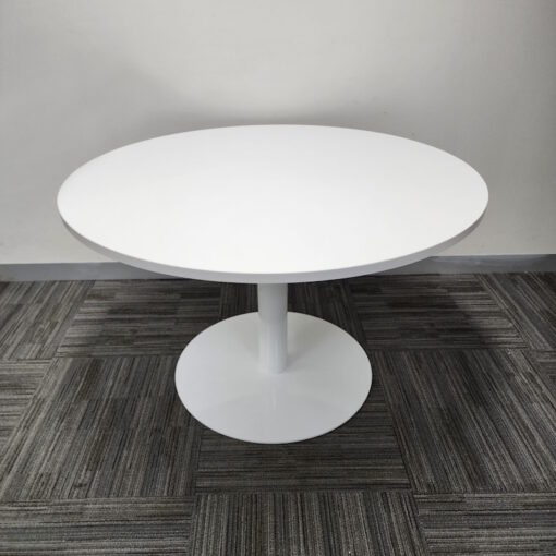 Round Table 1200D - 1 available - Image 2