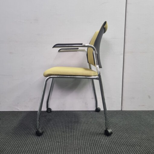 Chair with Castors by Schiavello - 10 available - Image 3