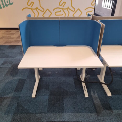 Electric Height Adjustable Desk 1200 x 800 - 2 available - Image 4