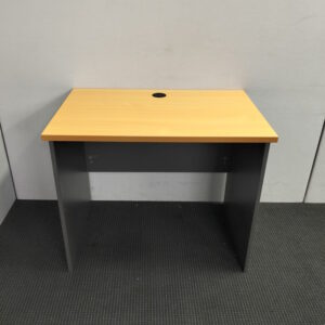 Straight Desk 900 x 600 - 1 available