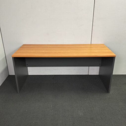 Straight Desk - 1650 x 700 - 1 available