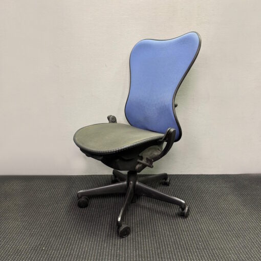 Herman Miller Mirra Chair - 1 available - Image 2