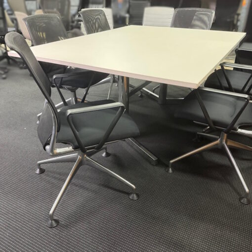 Vitra Meda Swivel Meeting Chair - 10 available - Image 4